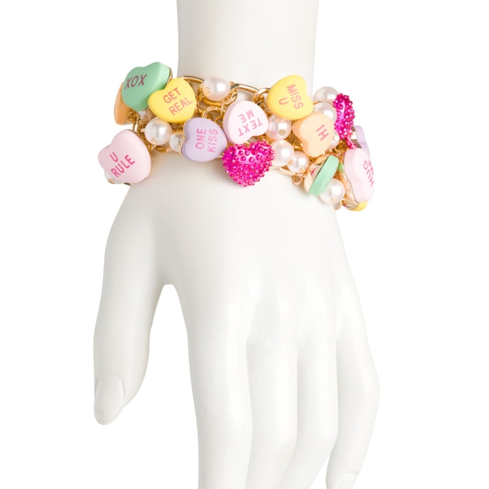 NWT Betsey Johnson Sweetheart and Pearl Toggle Bracelet - Picture 3 of 4